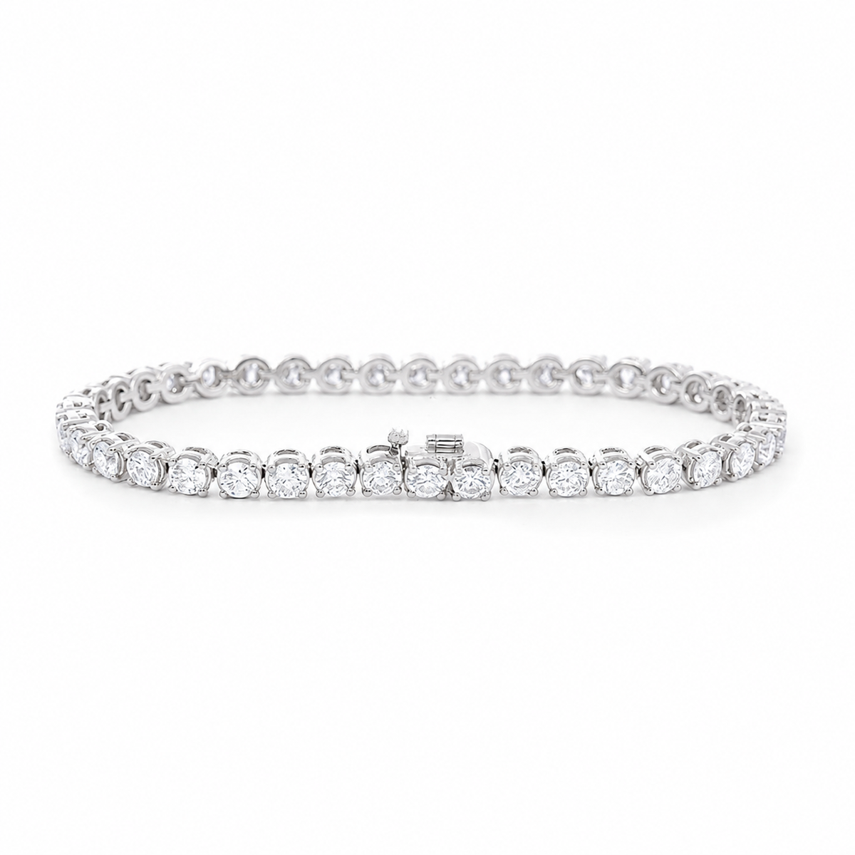 Feines Armband mit Diamant